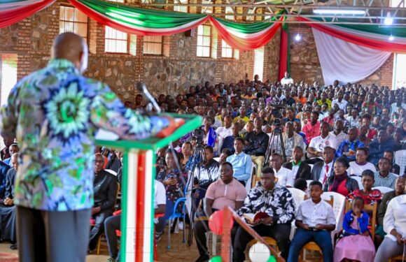« La jeune génération Burundaise ne devrait pas hériter les mauvaises habitudes du Burundi ancien »