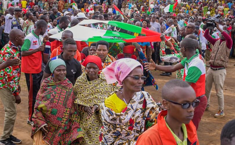 Burundi : 1352 nouveaux militants entrent au CNDD-FDD Rusaka / Mwaro