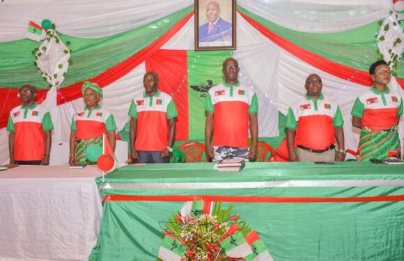 Burundi : Le CNDD-FDD présente ses nouveaux membres du Bureau Politique à Mwaro