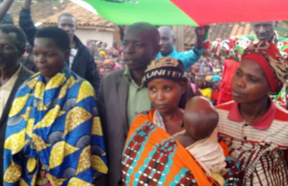 Burundi : 10 ex-CNL entrent au CNDD-FDD en commune Rango / Kayanza