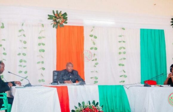 Le Chef de l’Etat anime une émission publique à la paroisse Kanyinya en province Kirundo