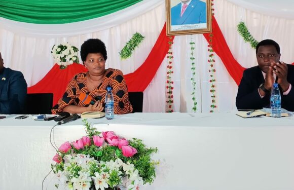 Burundi : Le Ministère de la Santé Publique discute santé à Kirundo