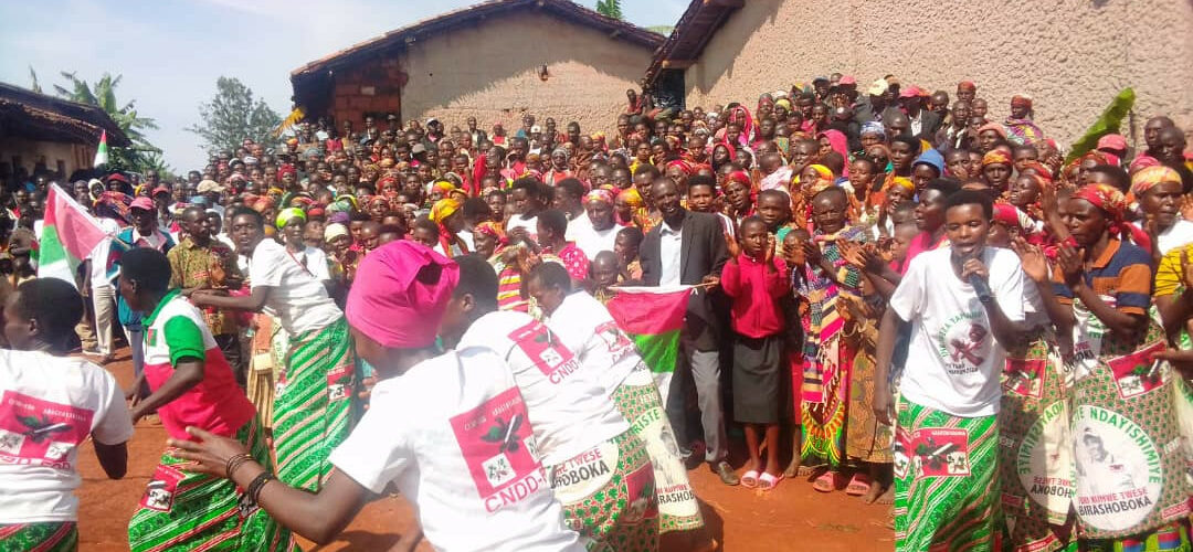 Burundi : Le CNDD-FDD en colline Kibayi accueille 31 nouveaux ex-CNL / Kayanza