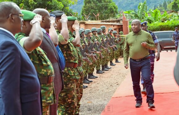 Le Président Ndayishimiye salue la bravoure des troupes Burundaises dans les missions de maintien de la paix