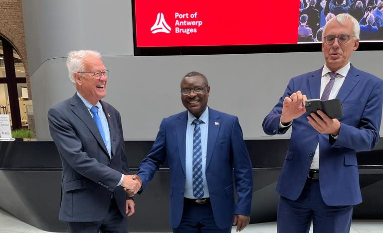 Burundi / Belgique : Visite de l’ambassadeur burundais à Anvers et son port