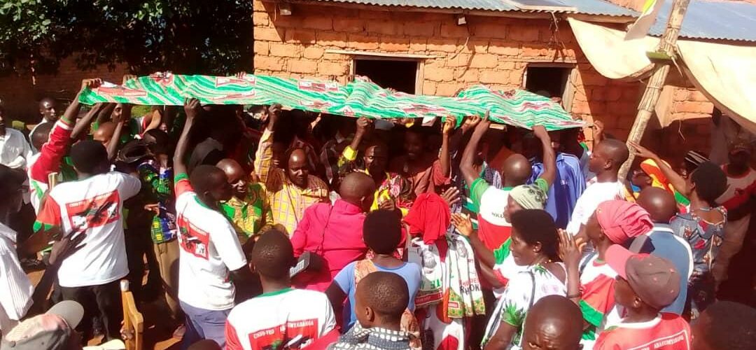 Burundi : CNDD-FDD Vugizo accueille 38 militants ex- CNL, Uprona / Burunga