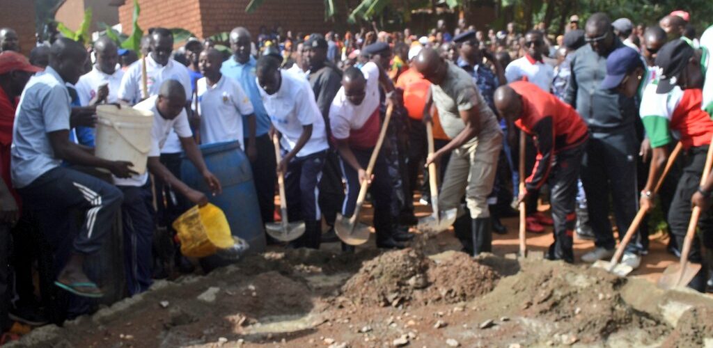 Burundi : Le Secrétaire Général du CNDD-FDD Intensifie les TDC à Muramvya / Gitega
