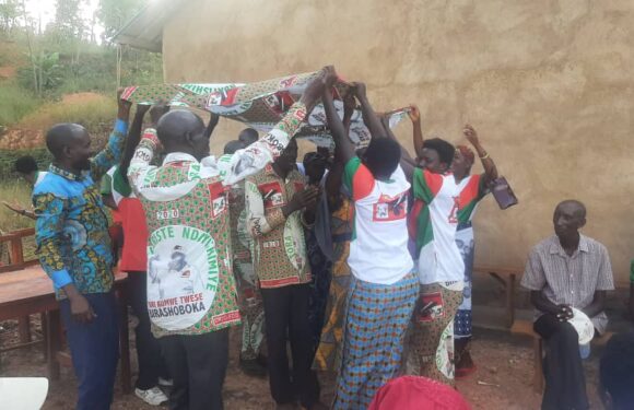 Burundi : Le CNDD-FDD  Kanzege à  Makamba s’étoffe avec l’arrivée de 2 ex – CNL