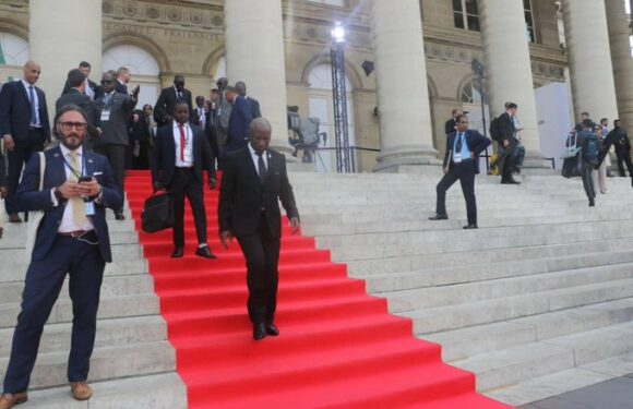 Lors d’une réunion internationale à Paris, Gervais Ndirakobuca rencontre les chefs d’État et mobilise les Burundais vivant en France pour soutenir le développement du pays