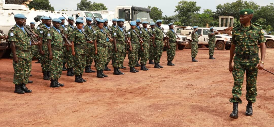 Burundi : Le Chef d’État-Major en visite auprès des troupes engagées en Centrafrique
