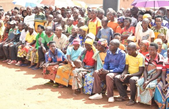 Burundi : Échange constructif entre le gouverneur de Kirundo et les habitants de Kiyonza