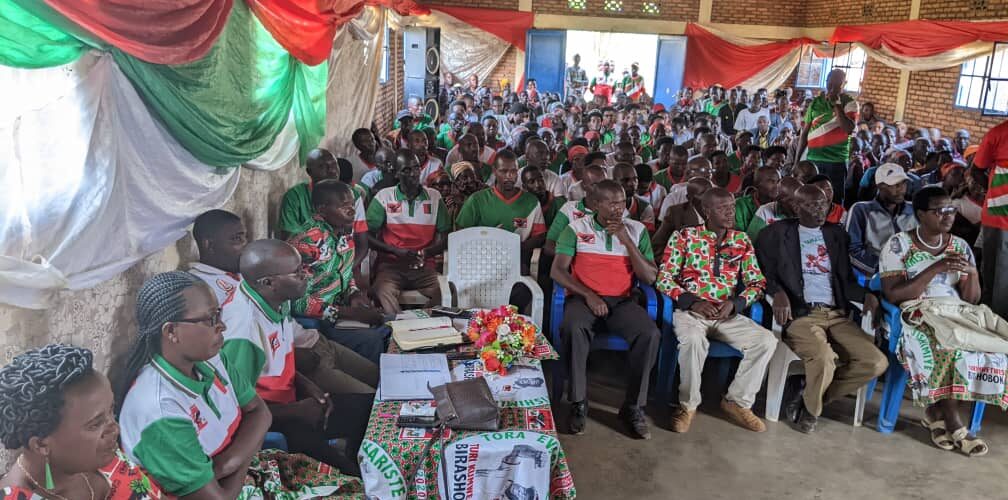 Burundi : Le CNDD-FDD Matana relève les défis locaux avec Mahwa à Ryansoro / Bururi