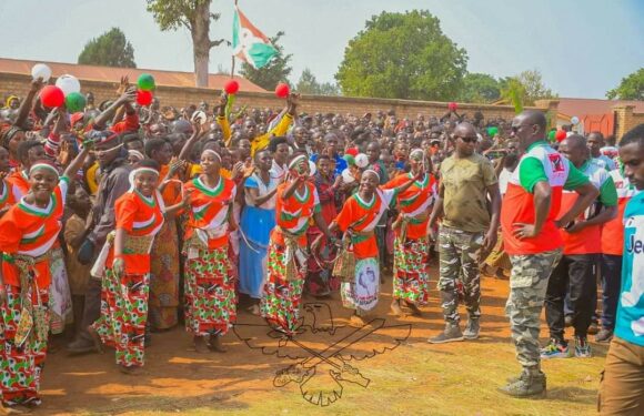 Burundi : Ndikuriyo Révérien en Tournée Inspirante dans la Province de Ngozi