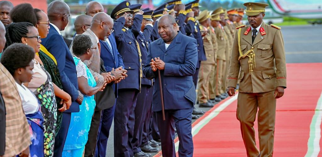 Le Président Ndayishimiye rentre d’une mission effectuée en Tanzanie où il avait pris part au 23ème Sommet des Chefs d’Etat de l’EAC