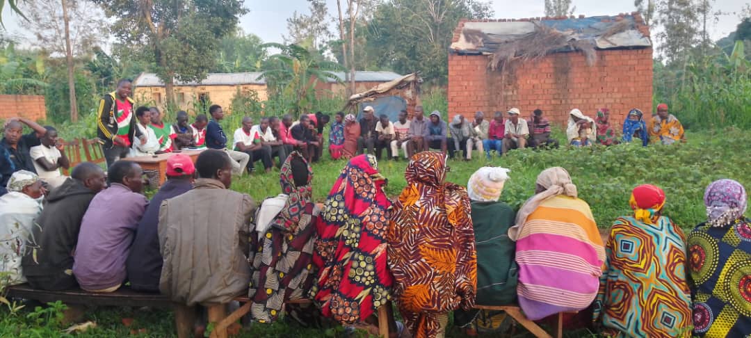 Burundi : Assemblées des conseils de base du CNDD-FDD en zone Giharo à Musongati.