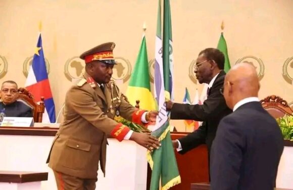 Le Général Major Nduwumunsi chef d’état-major de la FOMAC
