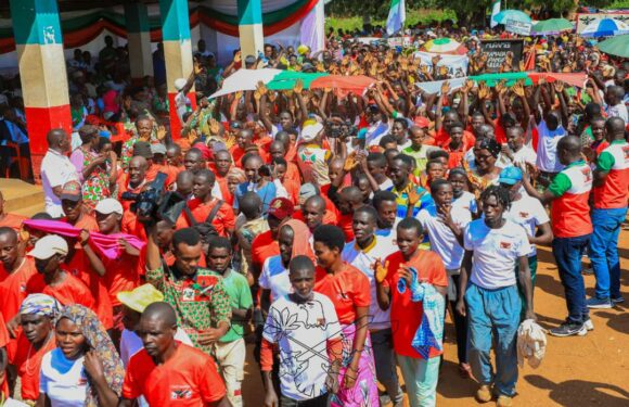 Burundi : Le CNDD-FDD accueille 2 260 nouveaux adhérents à Cibitoke.