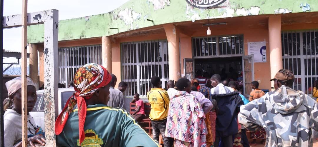 Burundi : Inscription des enfants en commune Buhiga à Karusi, affluence record.