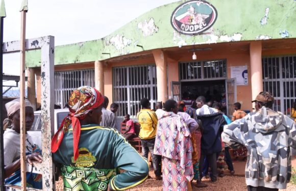 Burundi : Inscription des enfants en commune Buhiga à Karusi, affluence record.