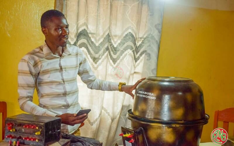 Gitega: Un jeune entrepreneur invente une cuisinière électrique intelligente