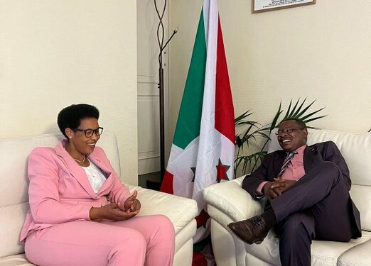 Burundi : 18 ans de mariage et de bonheur pour l’ambassadeur Ntahiraja en Belgique.