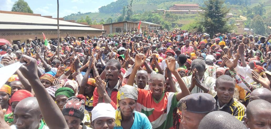 Burundi : Tournée du Bureau CNDD-FDD Burunga en commune Rumonge.