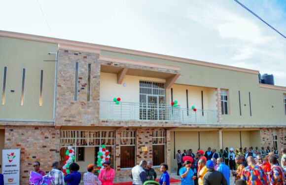Burundi : L’ hôtel Kirezi à Ijenda inauguré par le Président Ndayishimiye.