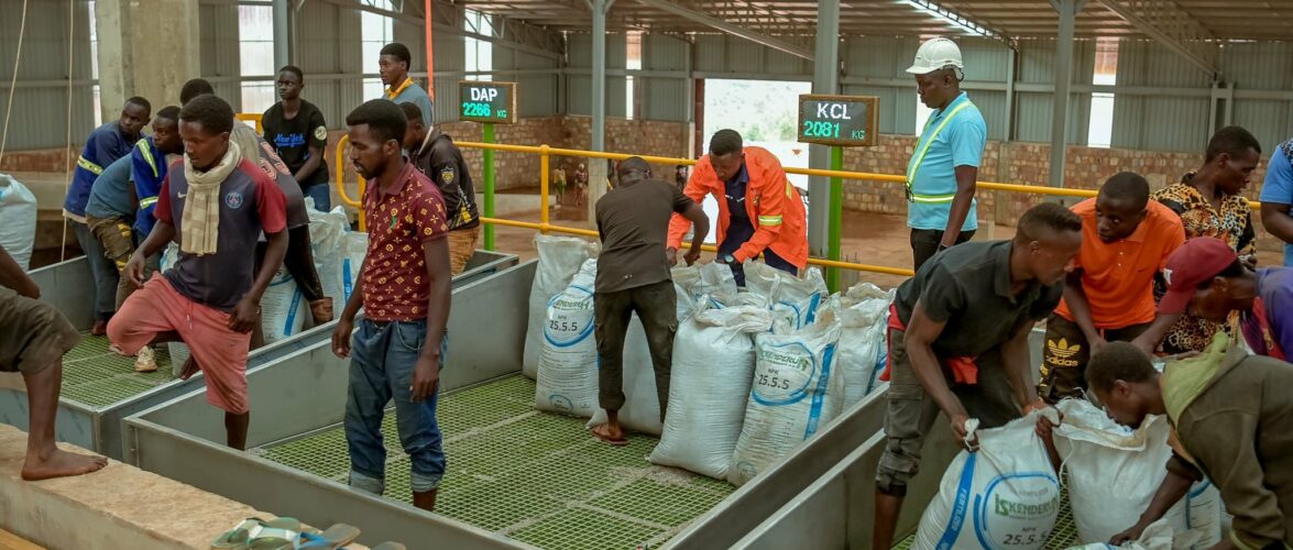 Burundi : Visite présidentielle à l’usine d’engrais de Bugendana à Gitega.