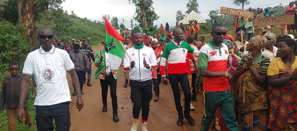 Burundi : CNDD-FDD accueille 68 nouveaux membres à Kiremba, Ngozi.