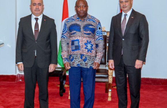 Le Président Ndayishimiye a reçu la Compagnie SUMMA venue investir au Burundi