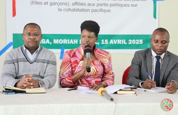 𝗟𝗲𝘀 𝗷𝗲𝘂𝗻𝗲𝘀 𝗮𝗳𝗳𝗶𝗹𝗶𝗲́𝘀 𝗮𝘂𝘅 𝗽𝗮𝗿𝘁𝗶𝘀 𝗽𝗼𝗹𝗶𝘁𝗶𝗾𝘂𝗲𝘀 𝗮𝗽𝗽𝗲𝗹𝗲́𝘀 𝗮̀ 𝗹𝗮 𝗰𝗼𝗵𝗮𝗯𝗶𝘁𝗮𝘁𝗶𝗼𝗻 𝗽𝗮𝗰𝗶𝗳𝗶𝗾𝘂𝗲