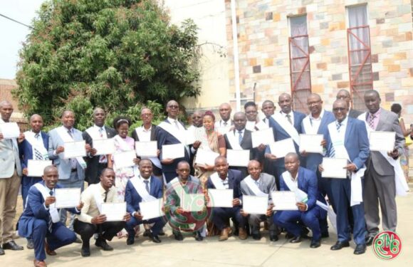 𝟓𝟎𝟗 𝐥𝐚𝐮𝐫𝐞́𝐚𝐭𝐬 𝐜𝐞𝐫𝐭𝐢𝐟𝐢𝐞́𝐬 𝐩𝐚𝐫 𝐂𝐄𝐑𝐄𝐏𝐄 𝐩𝐨𝐮𝐫 𝐛𝐚̂𝐭𝐢𝐫 𝐮𝐧 𝐁𝐮𝐫𝐮𝐧𝐝𝐢 𝐜𝐨𝐦𝐩𝐞́𝐭𝐞𝐧𝐭