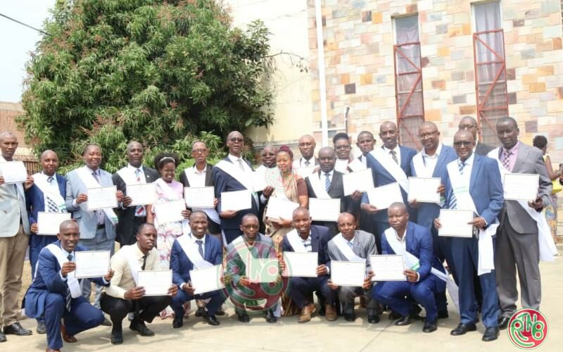 𝟓𝟎𝟗 𝐥𝐚𝐮𝐫𝐞́𝐚𝐭𝐬 𝐜𝐞𝐫𝐭𝐢𝐟𝐢𝐞́𝐬 𝐩𝐚𝐫 𝐂𝐄𝐑𝐄𝐏𝐄 𝐩𝐨𝐮𝐫 𝐛𝐚̂𝐭𝐢𝐫 𝐮𝐧 𝐁𝐮𝐫𝐮𝐧𝐝𝐢 𝐜𝐨𝐦𝐩𝐞́𝐭𝐞𝐧𝐭