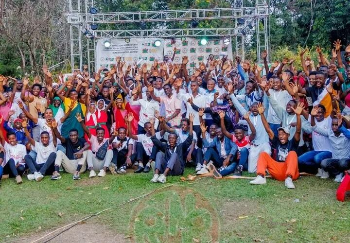 𝗜𝗻𝗸𝗶𝗻𝗴𝗶 𝘇’𝗜𝗺𝗯𝗼𝗻𝗮𝗸𝗮𝘇𝗼𝘇𝗮 𝟮𝟬𝟮𝟱 : 𝗹𝗮 𝗷𝗲𝘂𝗻𝗲𝘀𝘀𝗲 𝗯𝘂𝗿𝘂𝗻𝗱𝗮𝗶𝘀𝗲 𝗮̀ 𝗹’𝗵𝗼𝗻𝗻𝗲𝘂𝗿 𝗹𝗼𝗿𝘀 𝗱𝗲 𝗹𝗮 𝗱𝗲𝗿𝗻𝗶𝗲̀𝗿𝗲 𝗲́𝘁𝗮𝗽𝗲