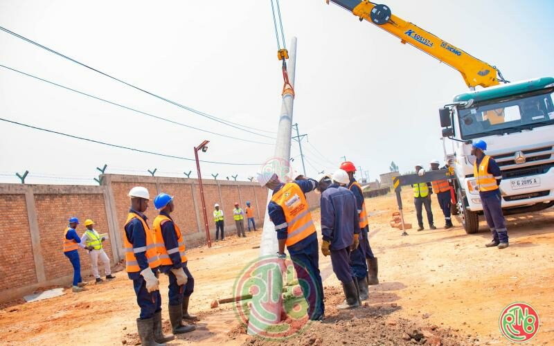 𝗕𝘂𝗿𝘂𝗻𝗱𝗶: 𝘃𝗲𝗿𝘀 𝘂𝗻 𝗺𝗼𝗱𝗲̀𝗹𝗲 𝗱𝗲 𝗱𝗲́𝘃𝗲𝗹𝗼𝗽𝗽𝗲𝗺𝗲𝗻𝘁 𝗱𝘂𝗿𝗮𝗯𝗹𝗲 𝗲𝘁 𝗹𝗼𝗰𝗮𝗹