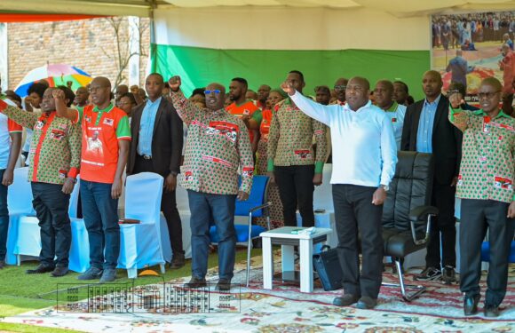 Le Président du Conseil des Sages du CNDD-FDD rehausse de sa présence la prière œcuménique mensuelle à Bubanza