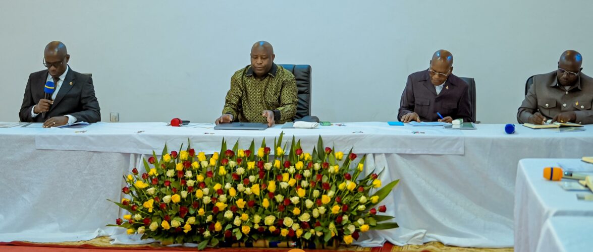 Le Chef de l’État et Président du Conseil des Sages du CNDD-FDD dirige une retraite nationale à Muyinga