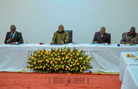 Le Chef de l’État et Président du Conseil des Sages du CNDD-FDD dirige une retraite nationale à Muyinga