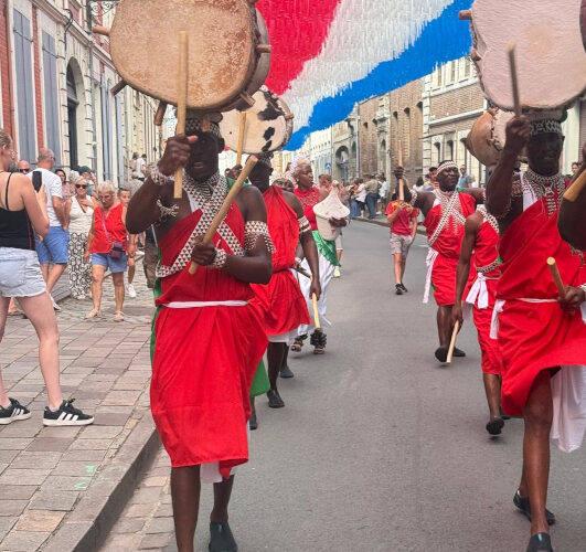 Burundi / France : Vumera Club et ses Tambours enflamment Aire-sur-la-Lys