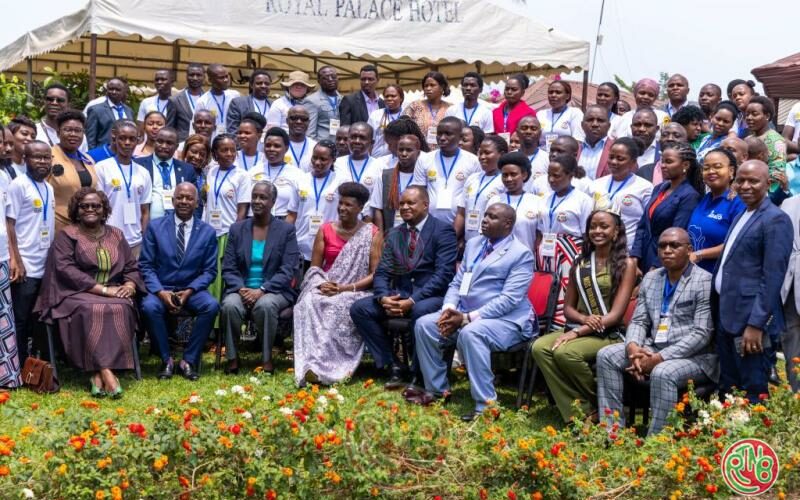 𝗟’𝗲𝗻𝘁𝗿𝗲𝗽𝗿𝗲𝗻𝗲𝘂𝗿𝗶𝗮𝘁, 𝗻𝗼𝘂𝘃𝗲𝗹𝗹𝗲 𝗮𝗿𝗺𝗲 𝗽𝗼𝘂𝗿 𝗹𝗮 𝗽𝗮𝗶𝘅 𝗲𝗻 𝗔𝗳𝗿𝗶𝗾𝘂𝗲 𝗰𝗲𝗻𝘁𝗿𝗮𝗹𝗲