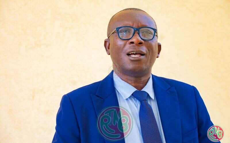 𝗟𝗲 𝗽𝗮𝘀𝘁𝗲𝘂𝗿 𝗻𝗲 𝗽𝗲𝘂𝘁 𝗽𝗹𝘂𝘀 𝘃𝗶𝘃𝗿𝗲 𝗮𝘂𝘅 𝗱𝗲́𝗽𝗲𝗻𝘀 𝗱𝗲 𝗹’𝗘𝗴𝗹𝗶𝘀𝗲