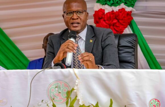 𝗟𝗲 𝗴𝗼𝘂𝘃𝗲𝗿𝗻𝗲𝗺𝗲𝗻𝘁 𝗺𝗲𝘁 𝗮̀ 𝗱𝗶𝘀𝗽𝗼𝘀𝗶𝘁𝗶𝗼𝗻 𝗱𝗲𝘀 𝘁𝗲𝗿𝗿𝗮𝗶𝗻𝘀 𝗽𝘂𝗯𝗹𝗶𝗰𝘀 𝗽𝗼𝘂𝗿 𝗹𝗮 𝗿𝗲𝗳𝗼𝗿𝗲𝘀𝘁𝗮𝘁𝗶𝗼𝗻 𝗲𝘁 𝗹’𝗮𝗽𝗶𝗰𝘂𝗹𝘁𝘂𝗿𝗲