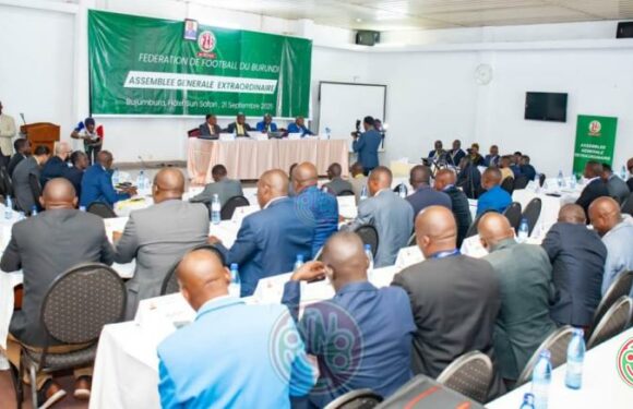 𝐋𝐚 𝐅𝐅𝐁 𝐚𝐝𝐨𝐩𝐭𝐞 𝐝𝐞 𝐧𝐨𝐮𝐯𝐞𝐚𝐮𝐱 𝐭𝐞𝐱𝐭𝐞𝐬 𝐫𝐞́𝐠𝐥𝐞𝐦𝐞𝐧𝐭𝐚𝐢𝐫𝐞𝐬 𝐞𝐭 𝐬𝐞 𝐩𝐫𝐞́𝐩𝐚𝐫𝐞 𝐩𝐨𝐮𝐫 𝐥𝐞𝐬 𝐞́𝐥𝐞𝐜𝐭𝐢𝐨𝐧𝐬 𝐝𝐞 𝐝𝐞́𝐜𝐞𝐦𝐛𝐫𝐞 𝟐𝟎𝟐𝟓