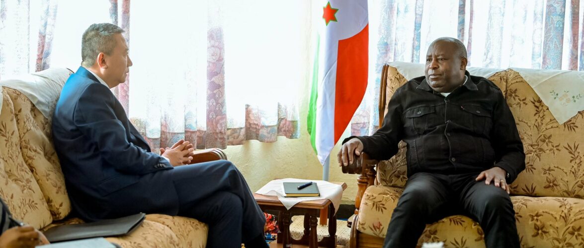 Le Président Ndayishimiye a reçu en audience l’Envoyé Spécial du Secrétaire Général des Nations Unies