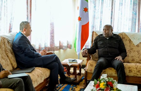 Le Président Ndayishimiye a reçu en audience l’Envoyé Spécial du Secrétaire Général des Nations Unies