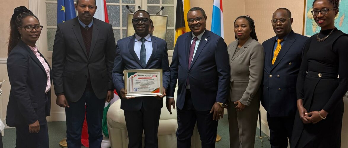 Burundi : Ntahiraja honore Nitunga Sophonie, diplomate promu à un poste clé