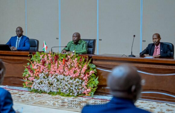 Le Chef de l’Etat burundais appelle les médias à renforcer leur rôle dans la transformation sociale