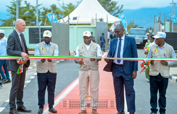 Inauguration par le Président Ndayishimiye d’un poste électrique renforçant l’accès à une énergie fiable et stable au Burundi