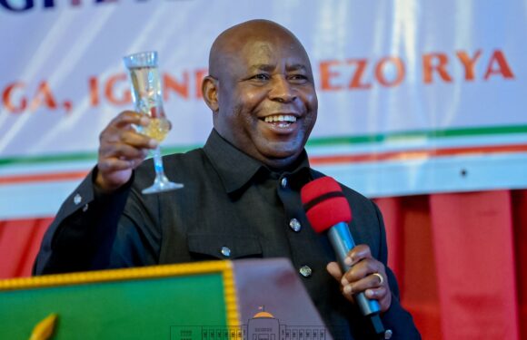 Le Président Ndayishimiye échange les vœux 2026 avec les forces de défense et de sécurité