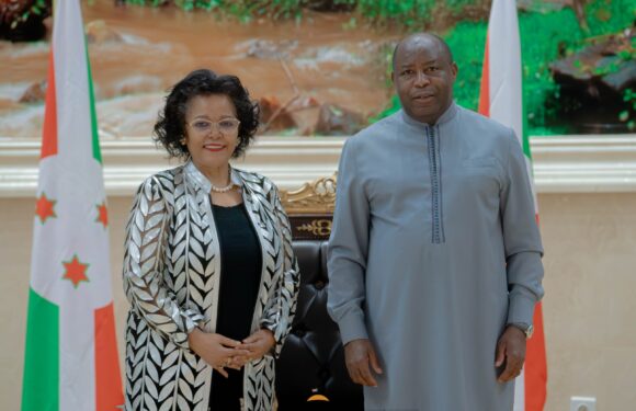 Le Président Ndayishimiye reçoit en audience la Directrice Générale de  l’Agence de développement de l’Union Africaine (AUDA-NEPAD).